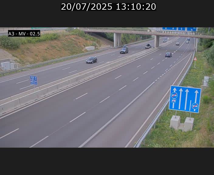 Webcam autoroute A3 au Luxembourg à proximité de la Croix de Gasperich. Vue orientée vers Luxembourg