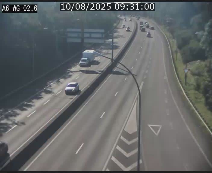 Traffic live webcam Luxembourg Croix de Cessange - A6 - BK 2.6 - direction France/Allemagne