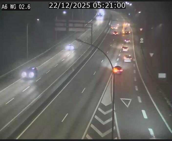 Traffic live webcam Luxembourg Croix de Cessange - A6 - BK 2.6 - direction France/Allemagne