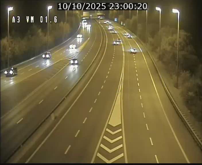 Traffic live webcam Luxembourg - Croix de Gasperich - A3 - BK 1.6 - direction France/Aire de Berchem