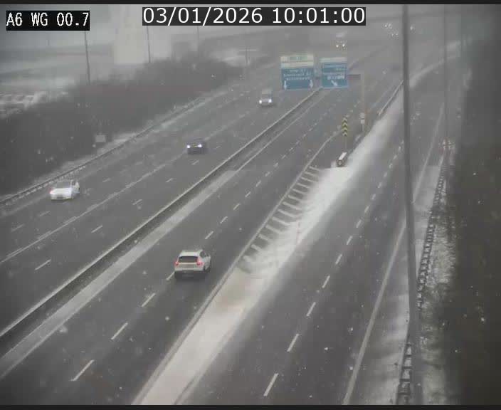 Traffic live webcam Luxembourg Croix de Cessange - A6 - BK 0.7 - direction A3 France