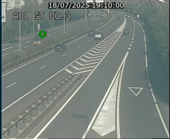 Traffic live webcam Luxembourg Croix de Gasperich - A1 direction Kirchberg - BK 0.3