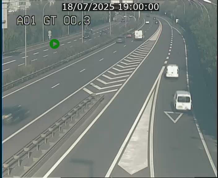 Traffic live webcam Luxembourg Croix de Gasperich - A1 direction Kirchberg - BK 0.3