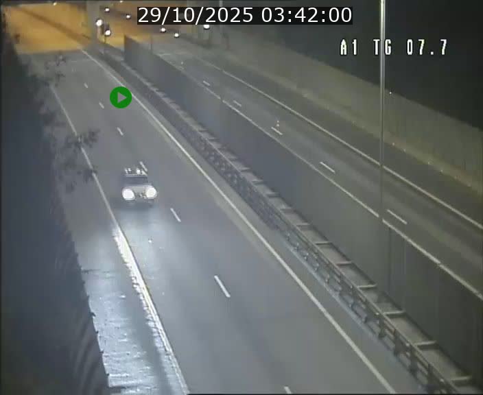 Traffic live webcam Luxembourg Kirchberg - A1 direction Luxembourg-ville - BK 7.7