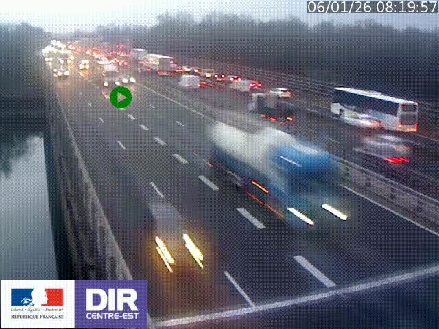 Caméra trafic à la jonction entre l'A46 (Rocade-est de Lyon) et l'A42 à hauteur de Vault-en-Velin en direction de Marseille