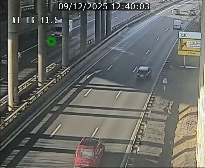 Traffic live webcam Luxembourg Senningen - A1 direction Luxembourg - BK 13.5