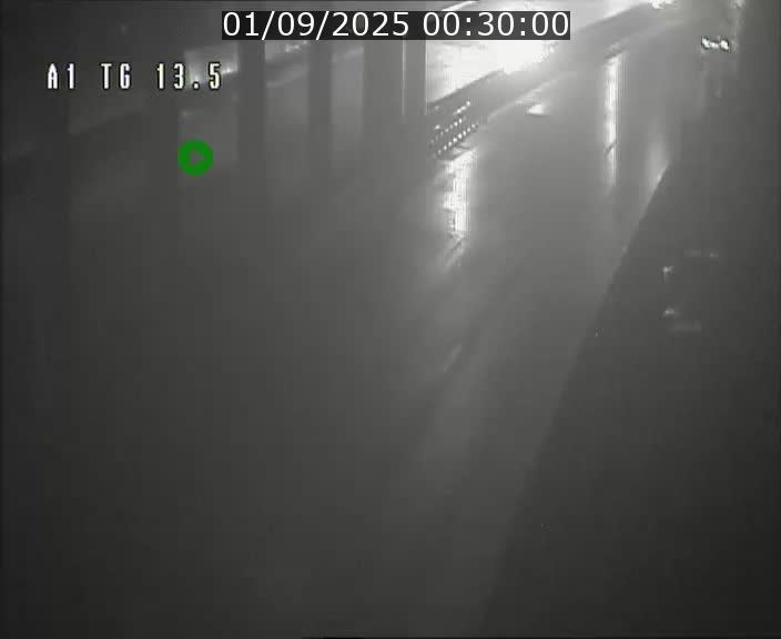 Traffic live webcam Luxembourg Senningen - A1 direction Luxembourg - BK 13.5
