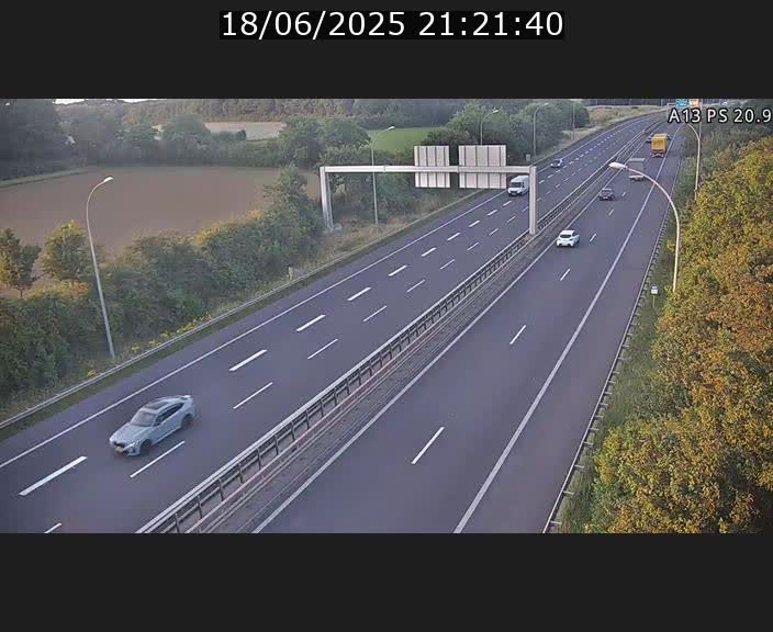 Traffic live webcam Luxembourg Croix de Bettembourg, rond-point d'Hellange - A13 direction Allemagne - BK 20.9