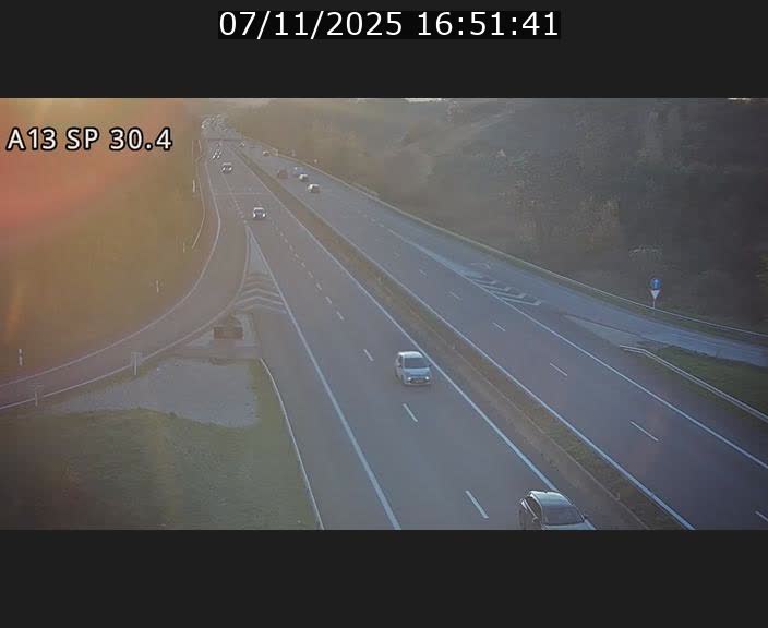 Traffic live webcam Luxembourg Altwies - A13 direction Luxembourg-ville - BK 30.4