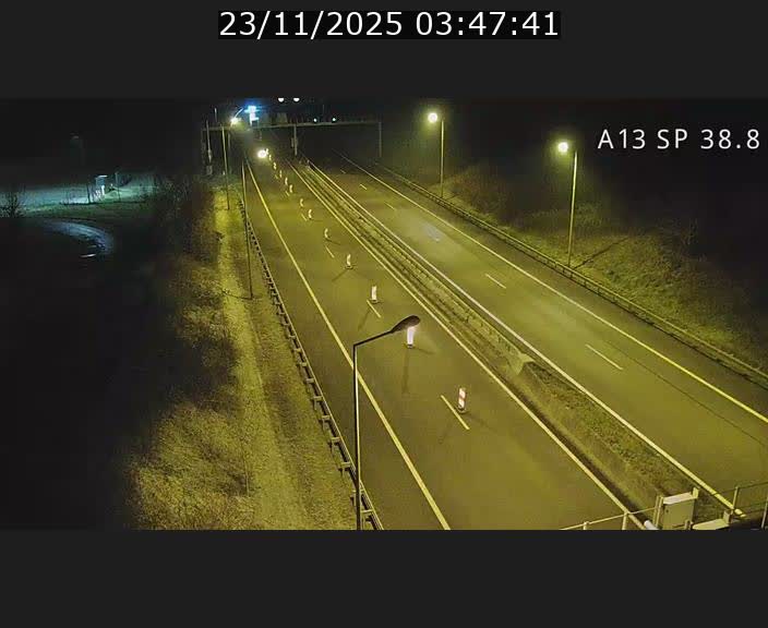 Webcam autoroute A13 à l'entrée ouest du tunnel Markusbierg à Schengen. Vue orientée vers le tunnel et l'Allemagne