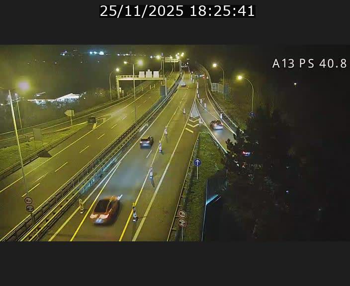 Webcam autoroute A13 à la sortie est du tunnel Markusbierg à Schengen. Vue sur le pont de la Moselle, vers l'Allemagne