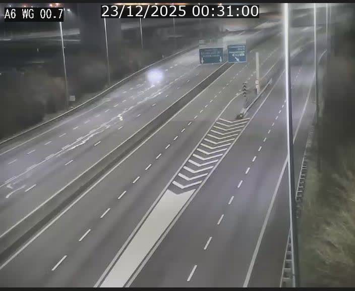 Traffic live webcam Luxembourg Croix de Cessange - A6 - BK 0.7 - direction A3 France