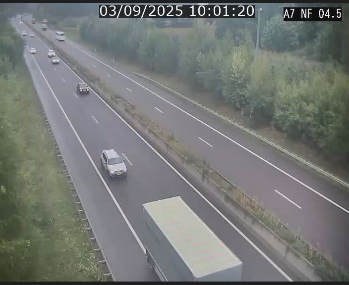 Caméra autoroute Luxembourg A7 - Passage à gibier Rëngelbour - direction Tunnel Grouft
