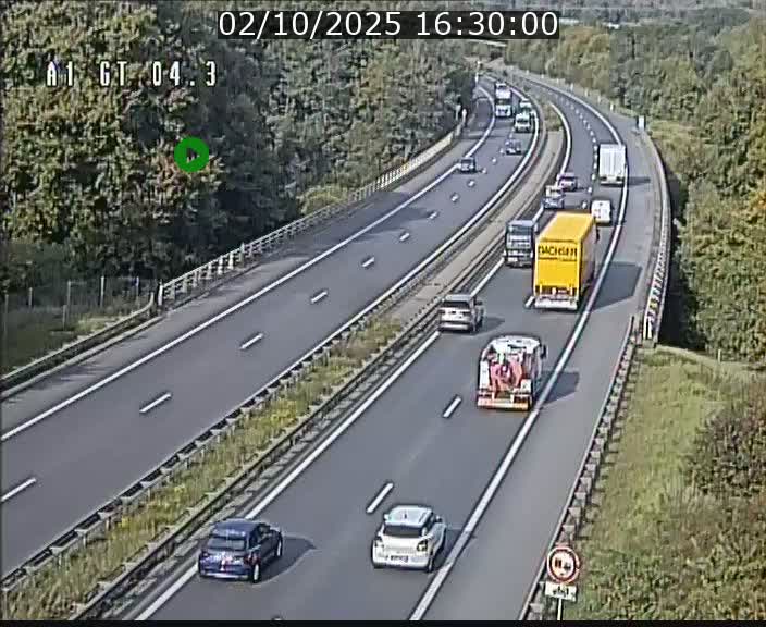 Traffic live webcam Luxembourg Itzig - A1 direction Sandweiler - BK 4.3