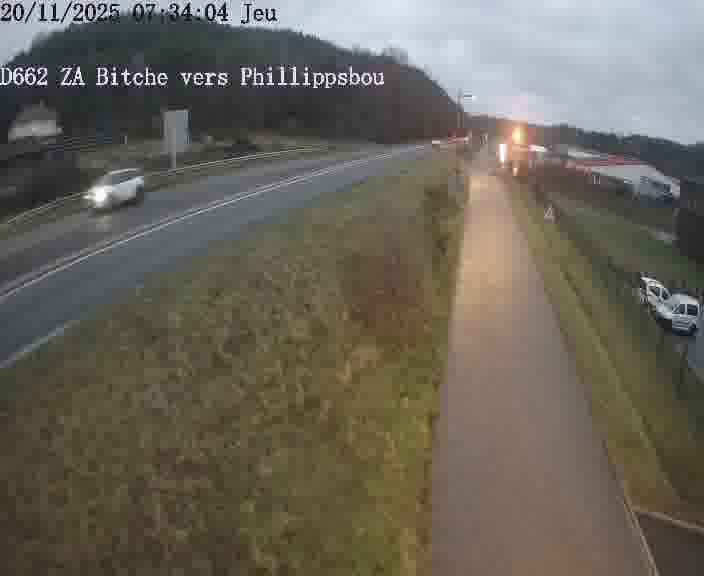 Caméra de trafic sur D662 (France) à Bitche, orientée vers Phillippsbourg, permettant d’évaluer fluidité, incidents et densité automobile.