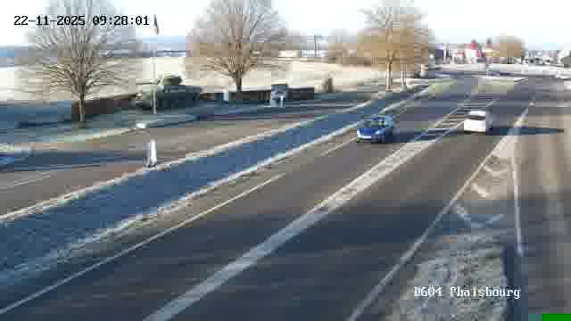 Webcam de surveillance sur D604 (France) à Phalsbourg, cadrée vers Phalsbourg, proposant une information routière utile aux déplacements quotidiens.