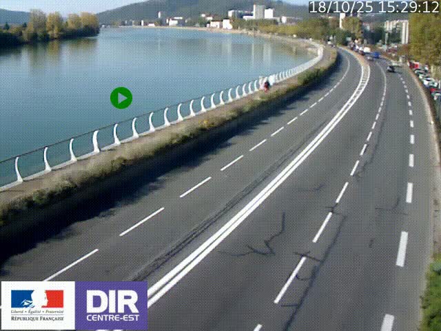 Webcam sur le quai Parjot à Vienne, aux Portes de Lyon, sur la Nationale 7, à la jonction avec le boulevard du Rhône-nord (D1407), caméra orientée vers Lyon