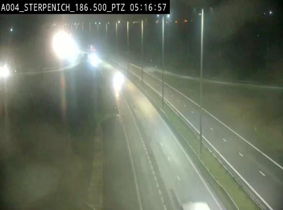 Webcam E411 à Sterpenich en Belgique près de la frontière du Luxembourg. Vue orientée vers Bruxelles