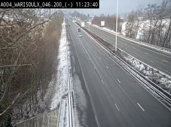 Webcam sur l'E411 à proximité de la jonction avec l'E42 à Warisoulx. Vue orientée vers le nord