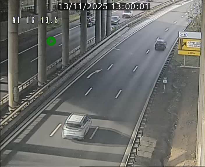 Traffic live webcam Luxembourg Senningen - A1 direction Luxembourg - BK 13.5