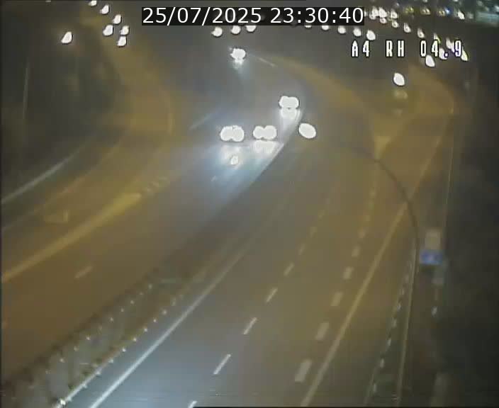Traffic live webcam Luxembourg Leudelange - A4 - BK 4.9 - direction Luxembourg