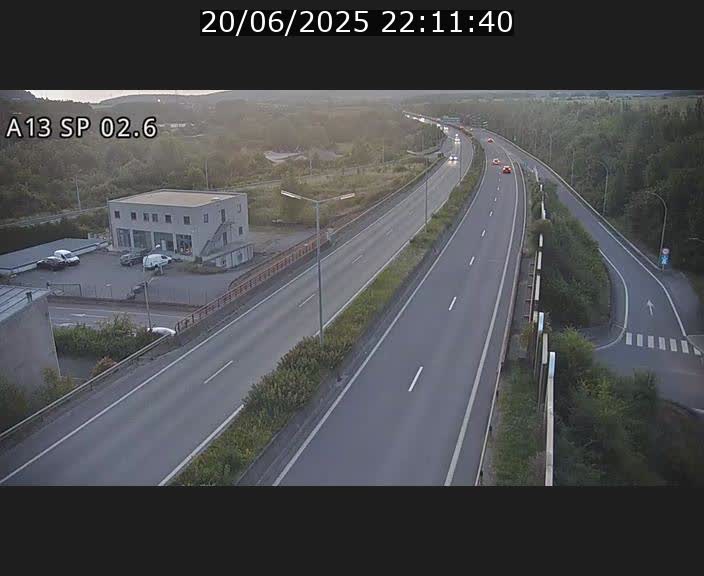 Traffic live webcam Luxembourg Sanem - A13 direction Pétange - BK 2.6