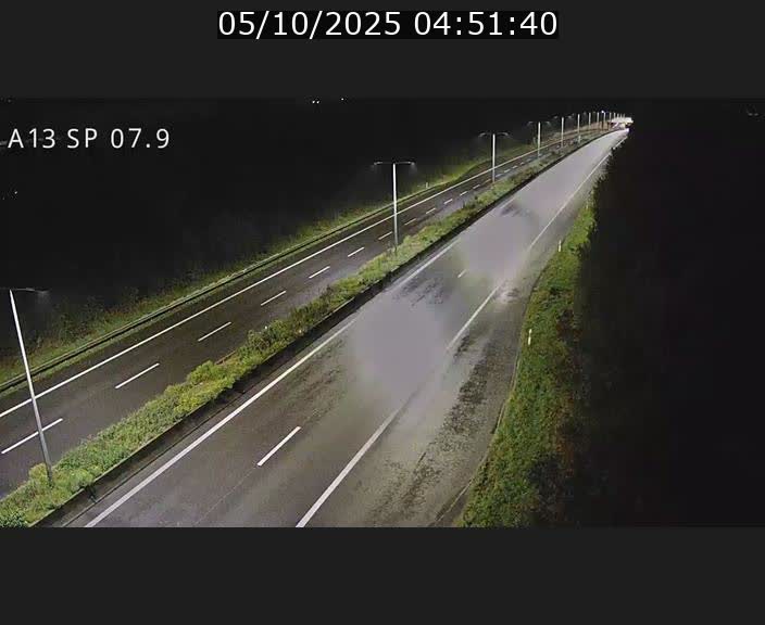 Traffic live webcam Luxembourg Jonction Lankelz - A13 direction Pétange - BK 7.9