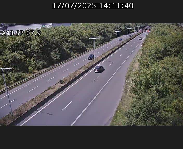 Traffic live webcam Luxembourg Jonction Lankelz - A13 direction Pétange - BK 7.9