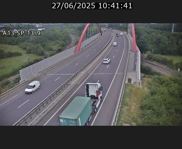 Traffic live webcam Luxembourg Kayl - A13 direction Esch-sur-Alzette/Luxembourg-ville - BK 13.9