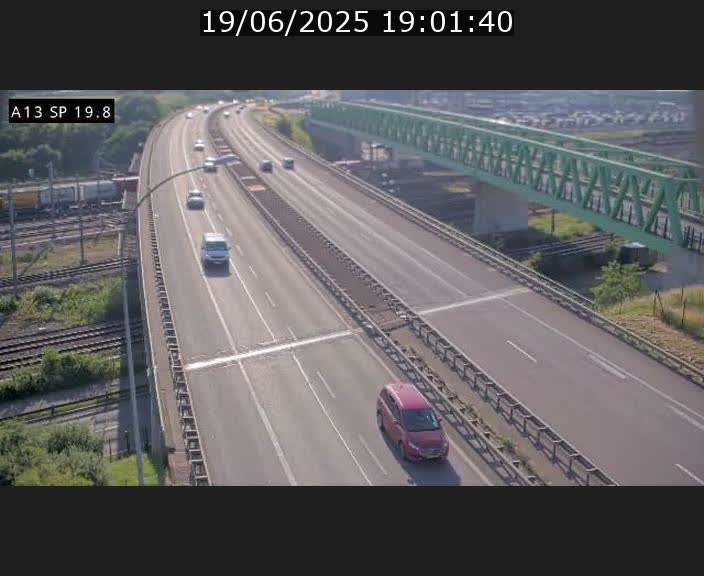 Traffic live webcam Luxembourg Croix de Bettembourg - A13 direction Esch-sur-Alzette - BK 19.8