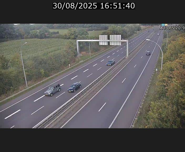 Traffic live webcam Luxembourg Croix de Bettembourg, rond-point d'Hellange - A13 direction Allemagne - BK 20.9