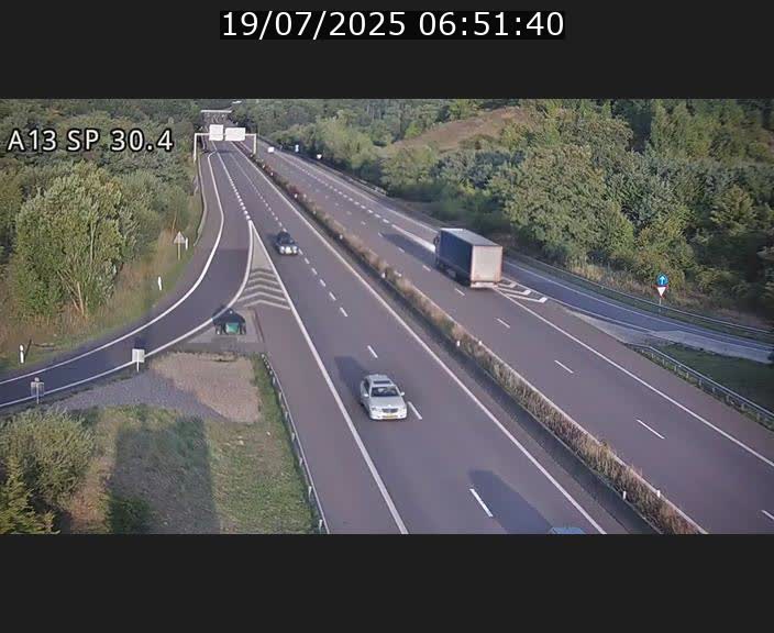 Traffic live webcam Luxembourg Altwies - A13 direction Luxembourg-ville - BK 30.4