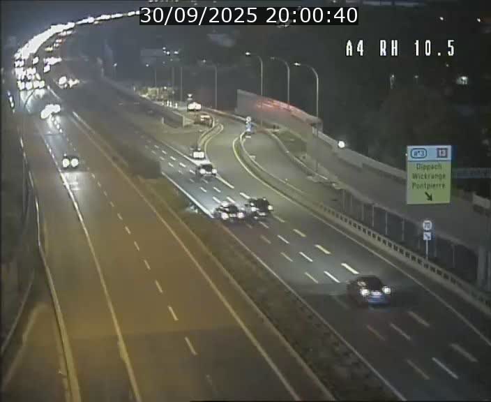 Traffic live webcam Luxembourg Pontpierre - A4 - BK 10.5 - direction Luxembourg