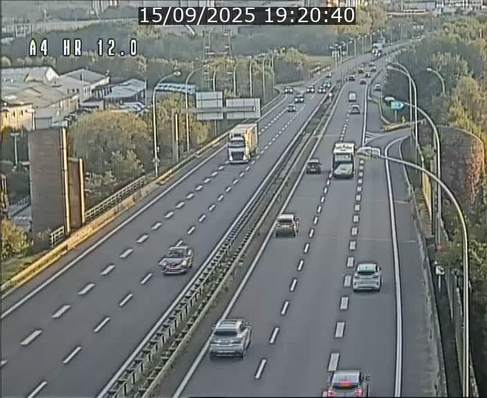 Traffic live webcam Luxembourg Jonction Foetz - A4 - BK 12.0 - direction Esch sur Alzette