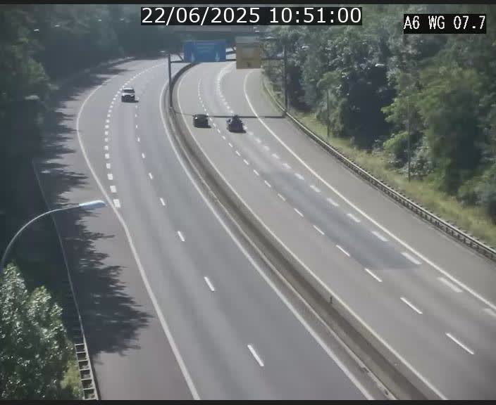 Traffic live webcam Luxembourg - Bridel - A6 - BK 7.7 - direction Belgique