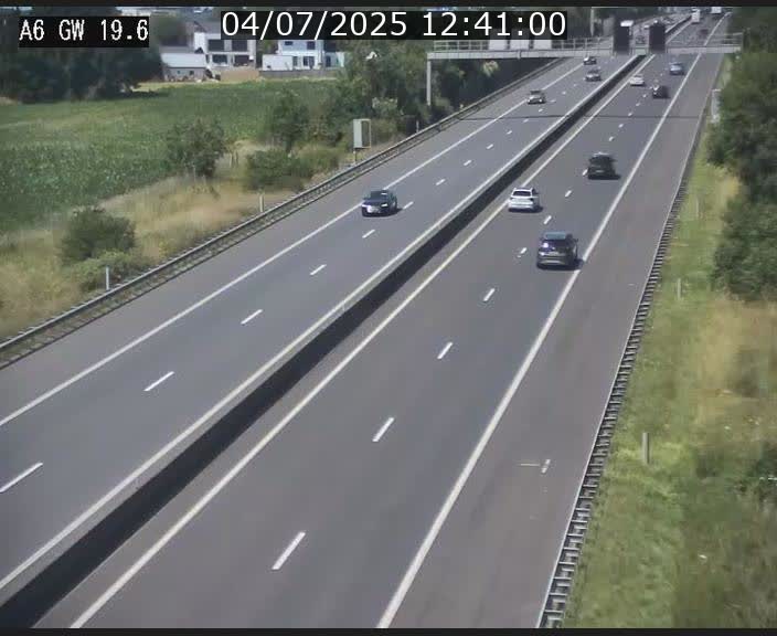 Traffic live webcam Luxembourg - Steinfort - A6 - BK 19.6 - direction Belgique