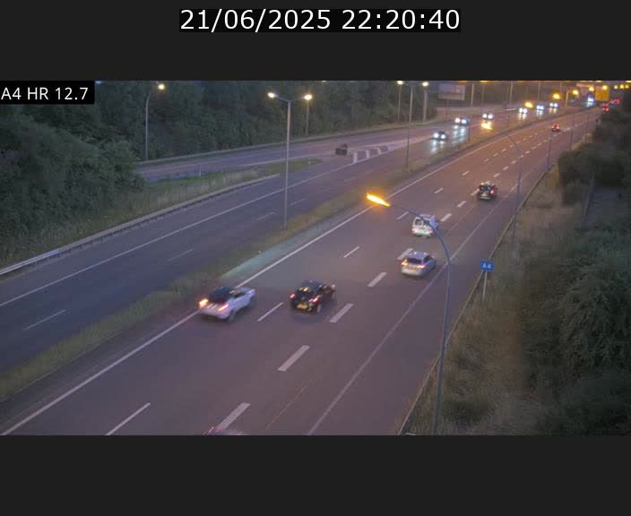 Traffic live webcam Luxembourg Esch sur Alzette - A4 - BK 12.7 - direction Esch-Belval