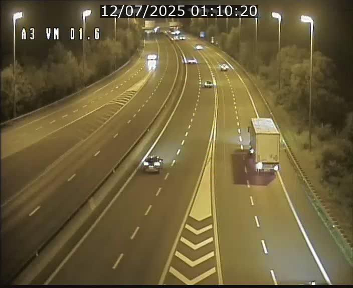 Traffic live webcam Luxembourg - Croix de Gasperich - A3 - BK 1.6 - direction France/Aire de Berchem