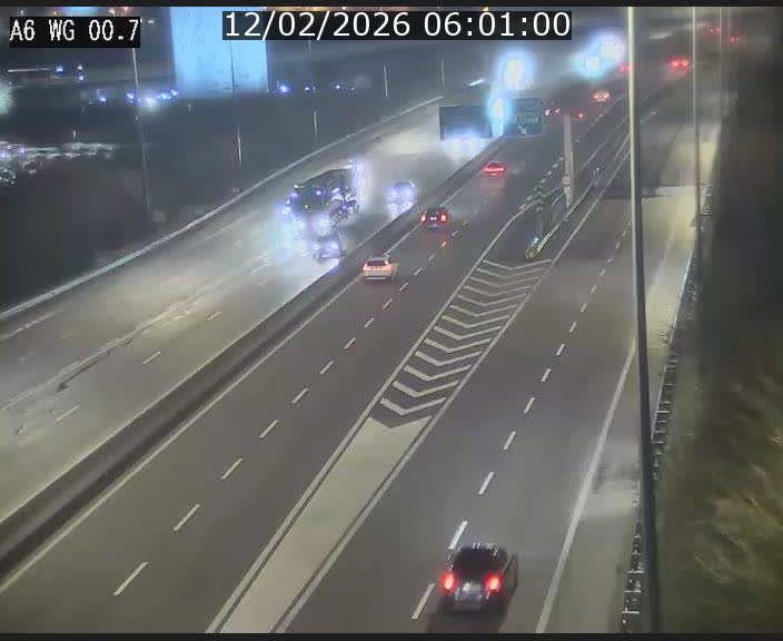 Traffic live webcam Luxembourg Croix de Cessange - A6 - BK 0.7 - direction A3 France