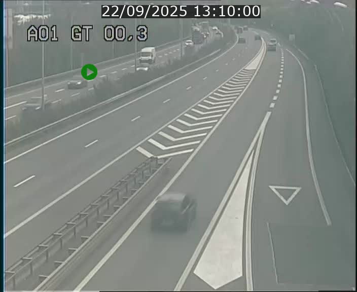 Traffic live webcam Luxembourg Croix de Gasperich - A1 direction Kirchberg - BK 0.3