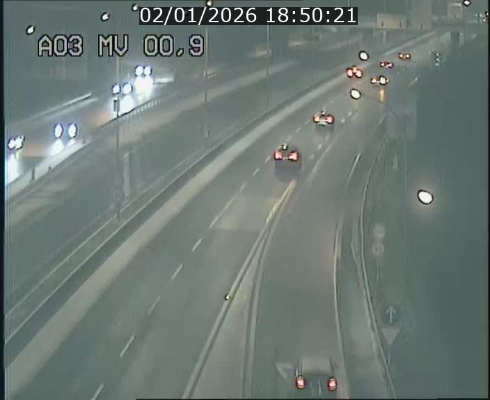 Traffic live webcam Luxembourg Croix de Gasperich - A3 - BK 0.4 - direction Luxembourg