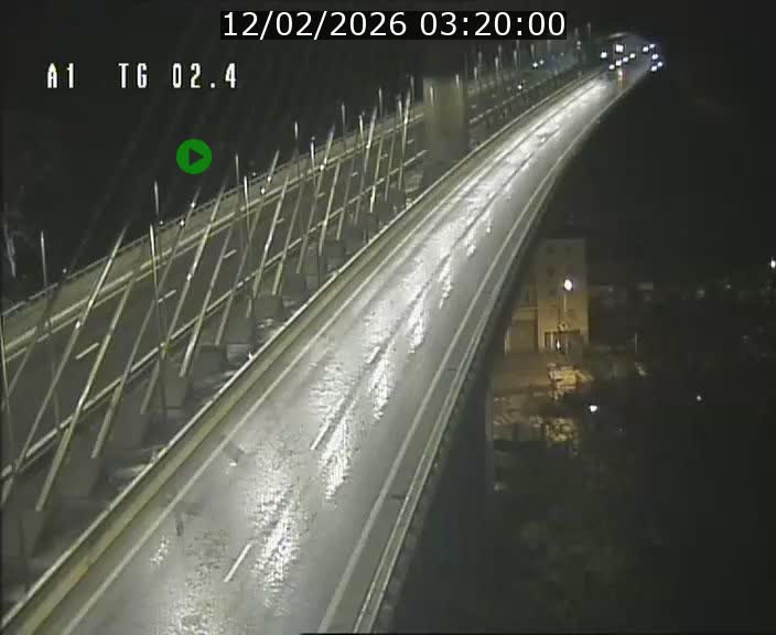 Traffic live webcam Luxembourg Sandweiler - A1 direction Luxembourg-ville - BK 2.4