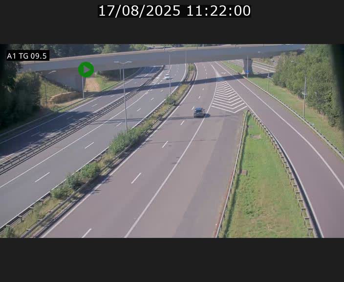 Traffic live webcam Luxembourg Jonction Grünewald - A1 direction Luxembourg-ville - BK 9.5