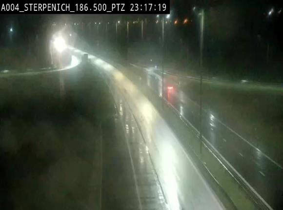 Webcam E411 à Sterpenich en Belgique près de la frontière du Luxembourg. Vue orientée vers Bruxelles