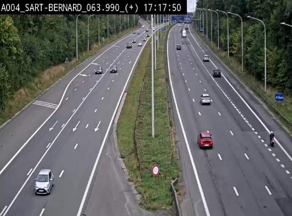 Webcam sur l'E411 à hauteur de la jonction avec la N4 à la sortie de Namur. Vue orientée vers Luxembourg