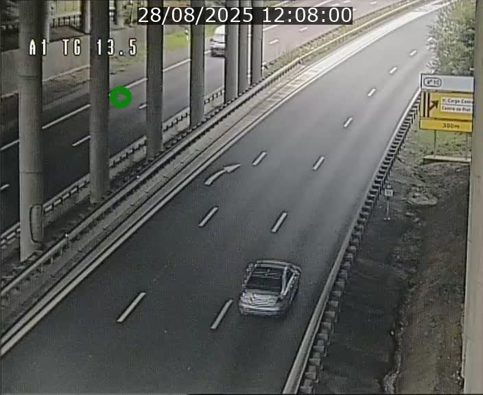 Traffic live webcam Luxembourg Senningen - A1 direction Luxembourg - BK 13.5