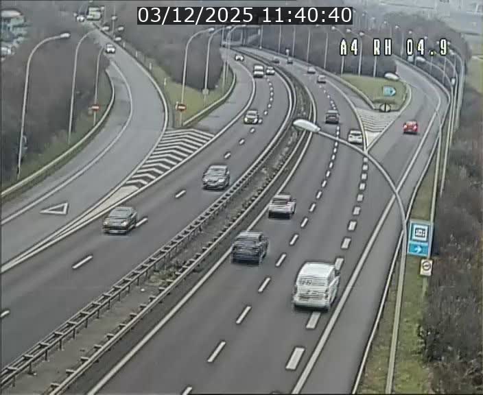 Traffic live webcam Luxembourg Leudelange - A4 - BK 4.9 - direction Luxembourg