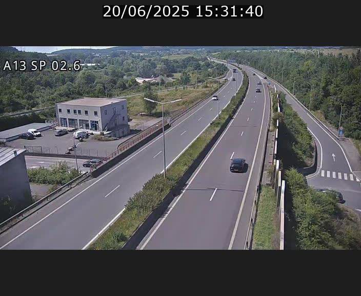 Traffic live webcam Luxembourg Sanem - A13 direction Pétange - BK 2.6