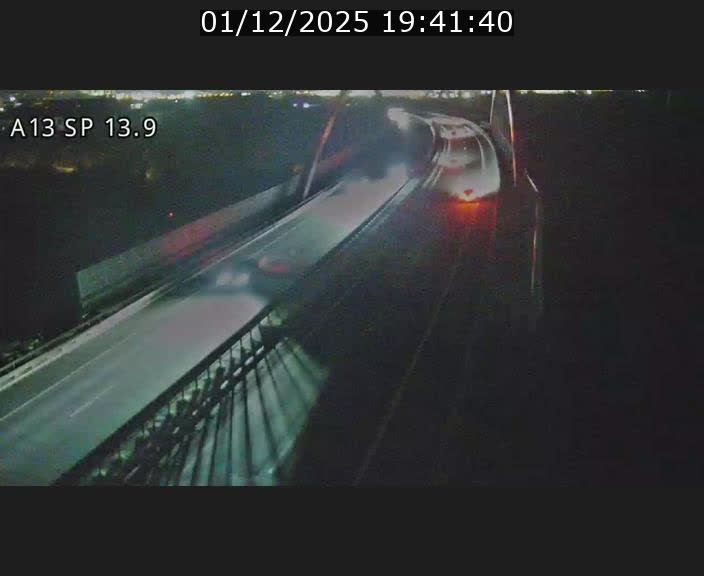 Traffic live webcam Luxembourg Kayl - A13 direction Esch-sur-Alzette/Luxembourg-ville - BK 13.9