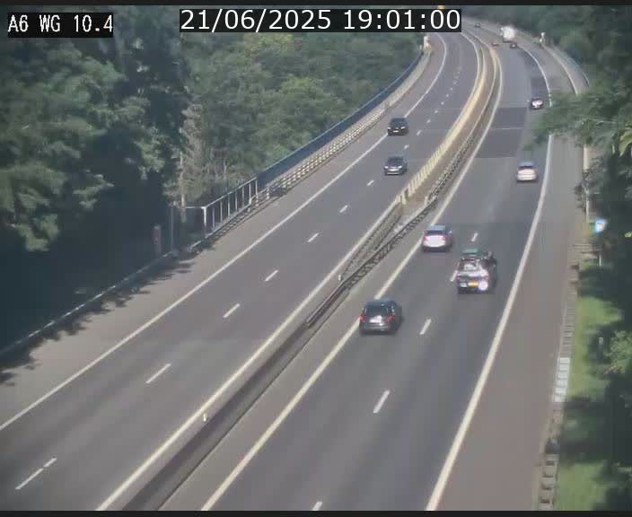 Traffic live webcam Luxembourg Mamer - A6 - BK 10.4 - direction Luxembourg/France/Allemagne